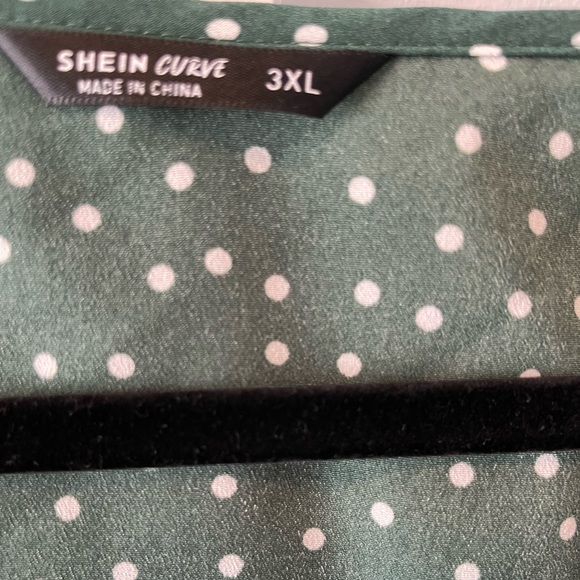 Green Polka Dot Wrap Top with Bow Detail🎀 - Picture 3 of 5